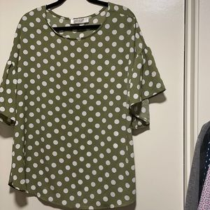 Short Sleeve ruffled blouse